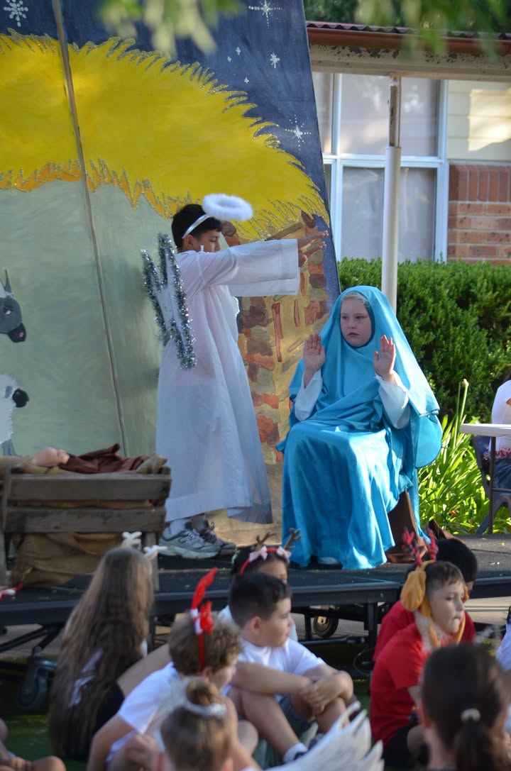 745318690731399_1326708549259074-1